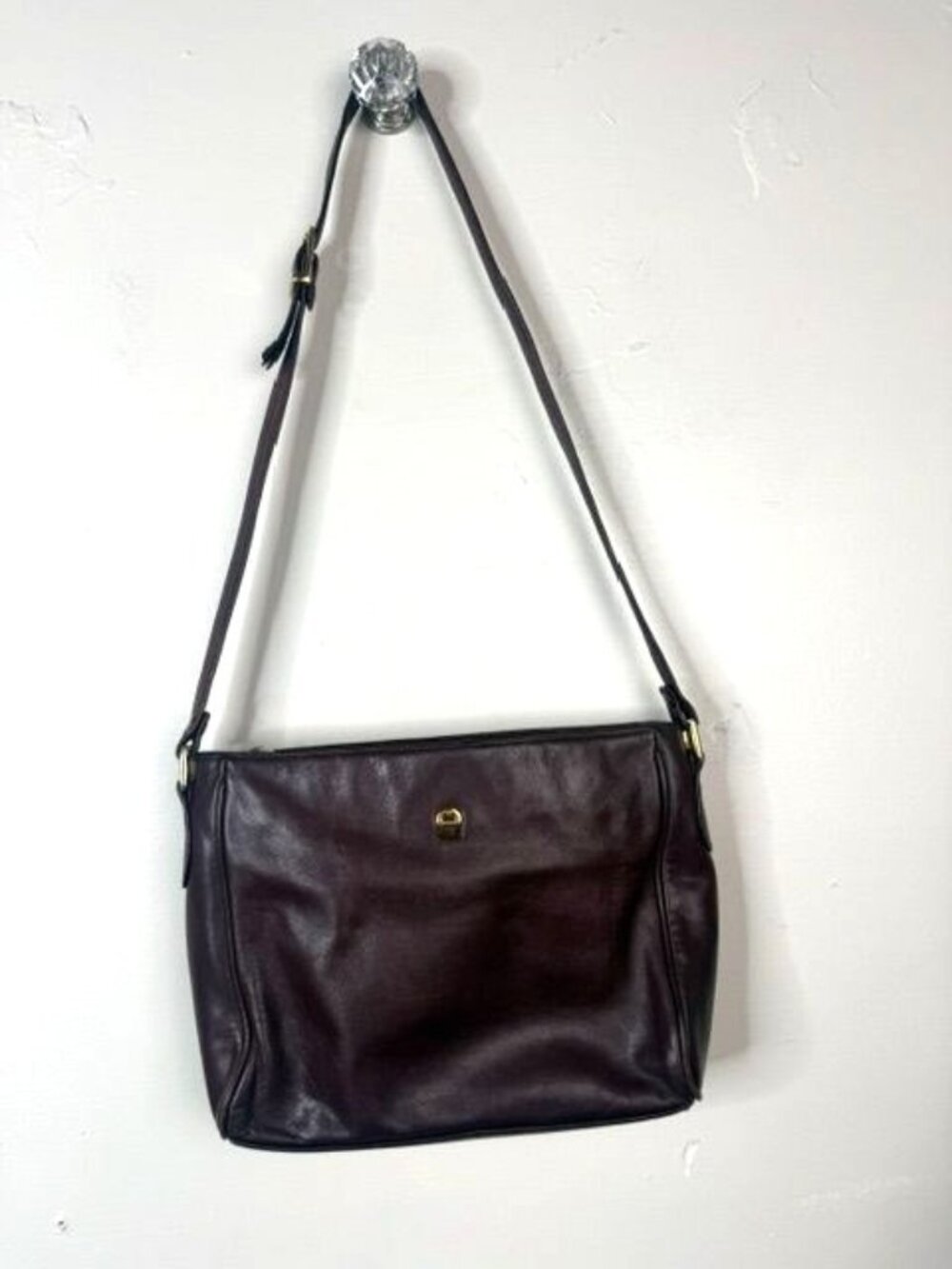 Vintage Etienne Aigner Burgundy Leather 3 Compartment Shoulder Bag Purse